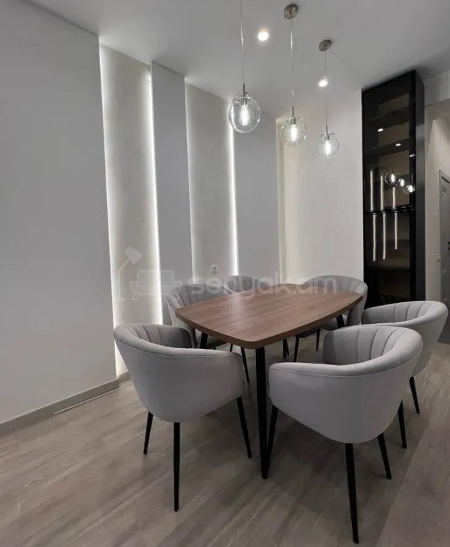 2 Սենյականոց Բնակարան Նորակառույցում, 52քմ, 5/18 հարկ, Դիզայներական Վերանորոգված, Կահավորված