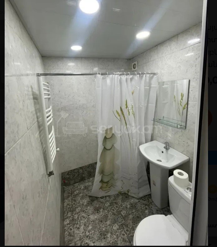 2 Սենյականոց Բնակարան Քարե Շենքում, 50քմ, 5/5 հարկ, Դիզայներական Վերանորոգված, Կահավորված