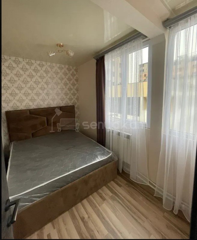 2 Սենյականոց Բնակարան Քարե Շենքում, 50քմ, 5/5 հարկ, Դիզայներական Վերանորոգված, Կահավորված