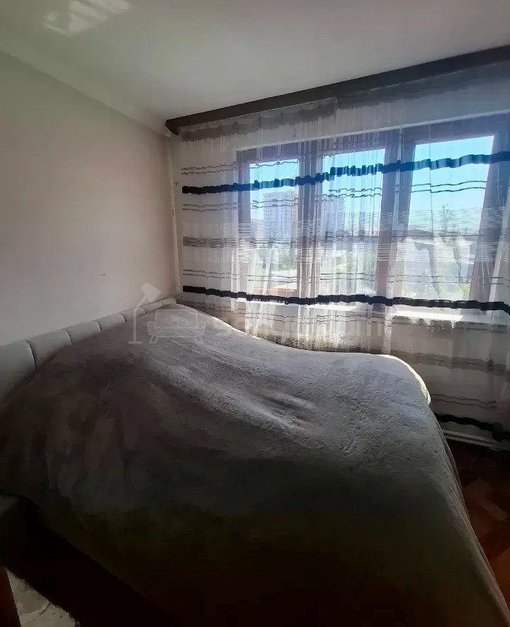 2 Սենյականոց Բնակարան Քարե Շենքում, 52քմ, 4/5 հարկ, Կապիտալ Վերանորոգված