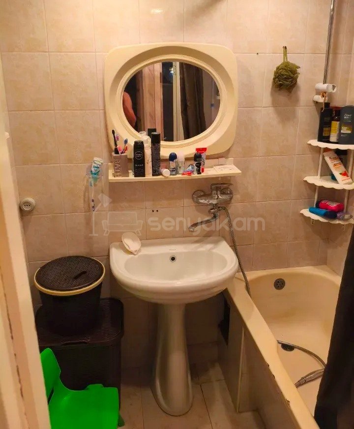 3 Սենյականոց Բնակարան, 94քմ, 9/16 հարկ, Նորմալ Վիճակում