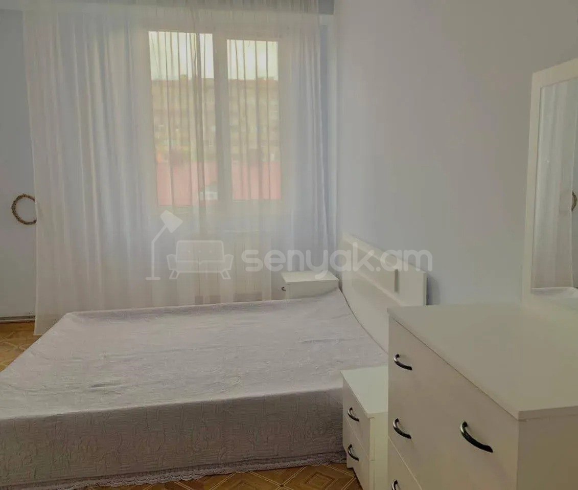 3 Սենյականոց Բնակարան Քարե Շենքում, 100քմ, 5/6 հարկ, Կապիտալ Վերանորոգված, Կահավորված, Արևկող