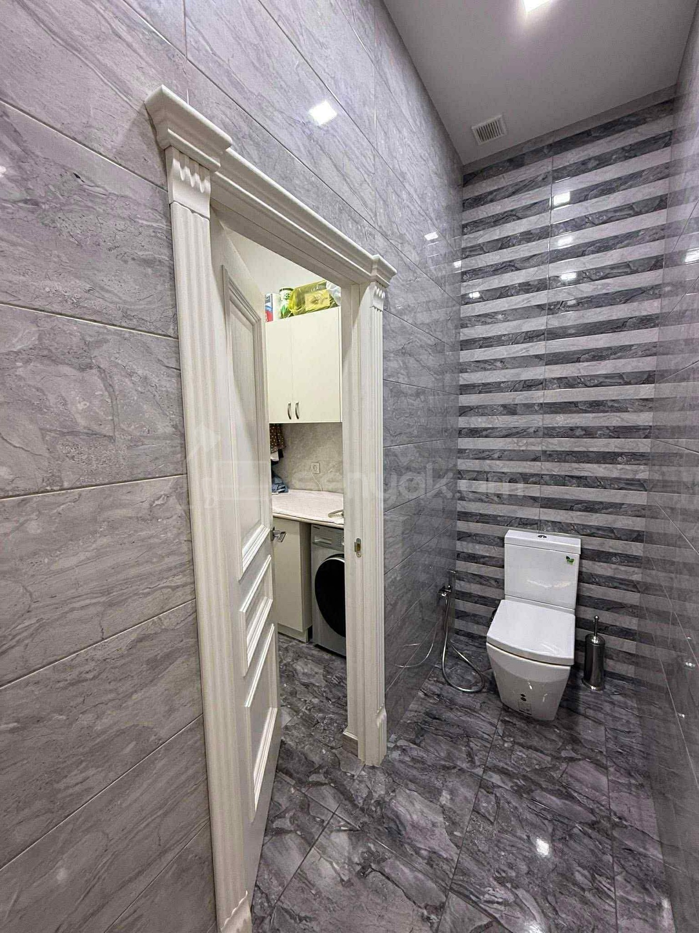 4 Սենյականոց Բնակարան Նորակառույցում, 222քմ, 9/9 հարկ, Դիզայներական Վերանորոգված