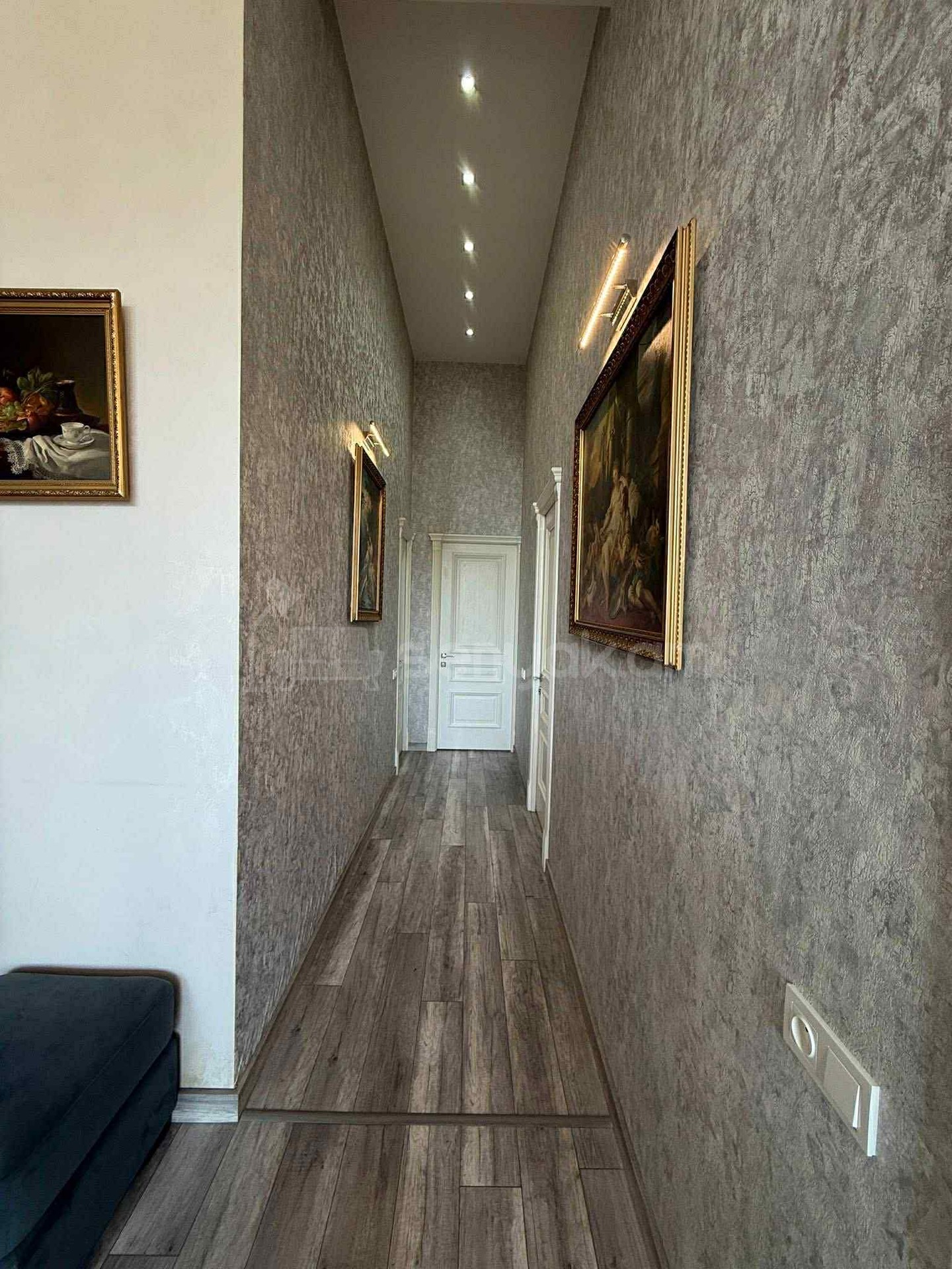 4 Սենյականոց Բնակարան Նորակառույցում, 222քմ, 9/9 հարկ, Դիզայներական Վերանորոգված