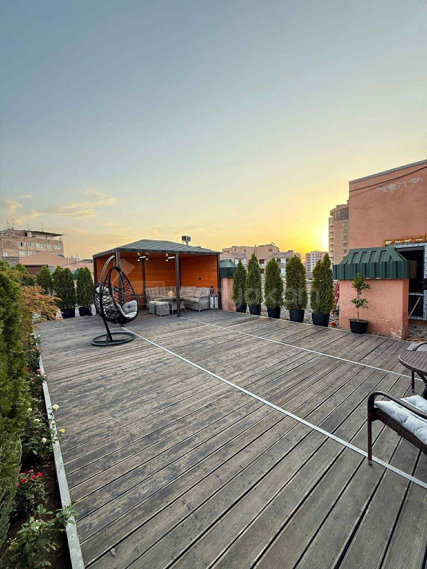 4 Սենյականոց Բնակարան Նորակառույցում, 222քմ, 9/9 հարկ, Դիզայներական Վերանորոգված