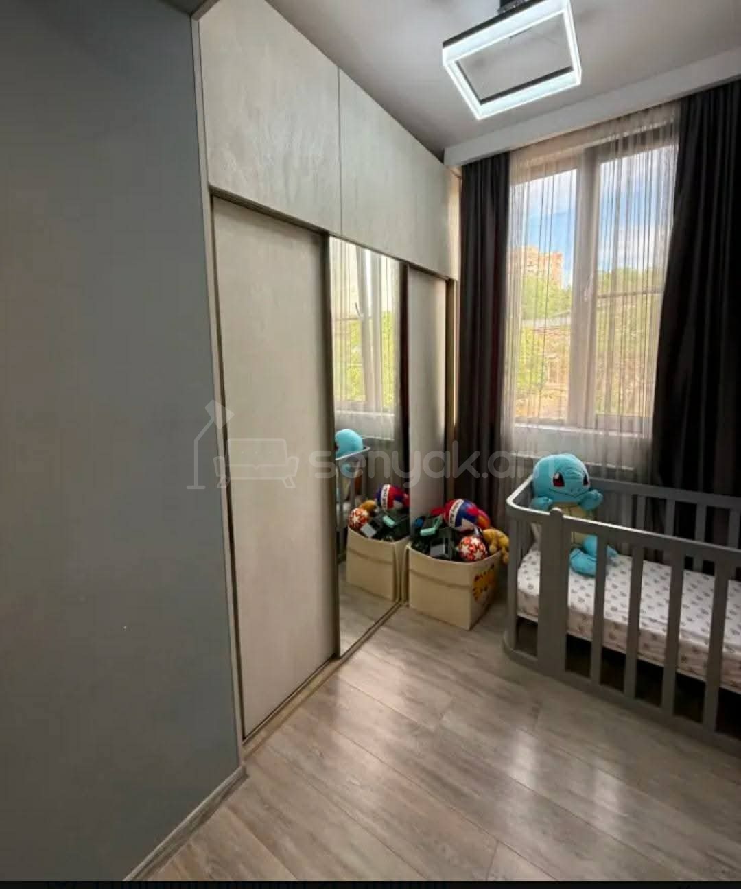 2 Սենյականոց Բնակարան Քարե Շենքում, 45քմ, 4/5 հարկ, Դիզայներական Վերանորոգված