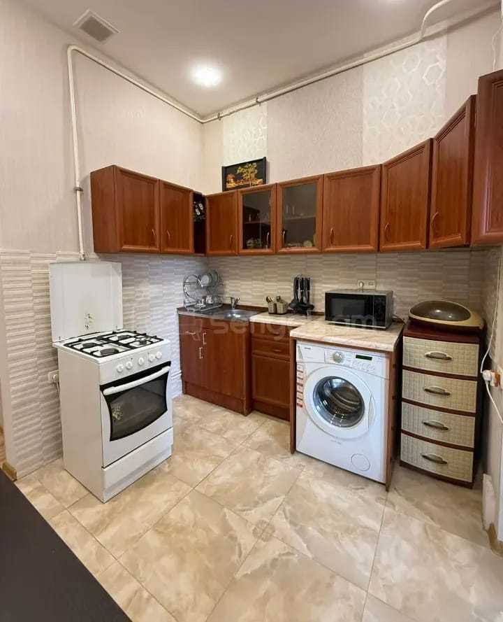 2 Սենյականոց Բնակարան Քարե Շենքում, 64քմ, 5/5 հարկ, Կոսմետիկ Վերանորոգված