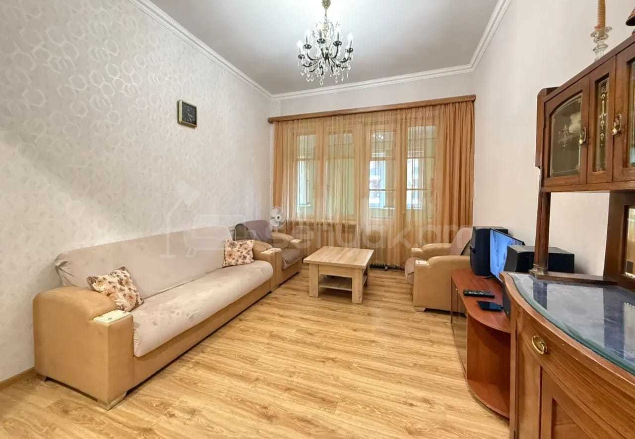 2 Սենյականոց Բնակարան Քարե Շենքում, 64քմ, 5/5 հարկ, Կոսմետիկ Վերանորոգված