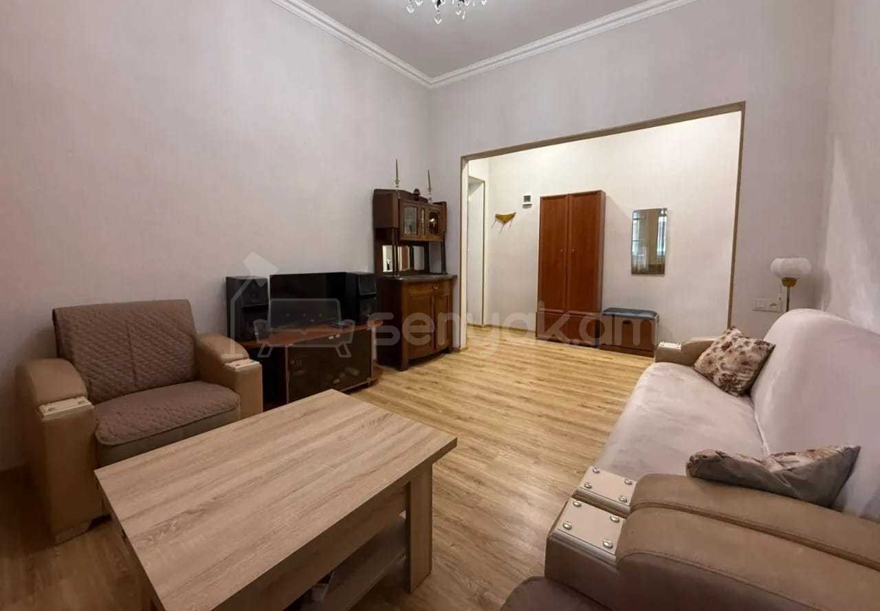 2 Սենյականոց Բնակարան Քարե Շենքում, 64քմ, 5/5 հարկ, Կոսմետիկ Վերանորոգված