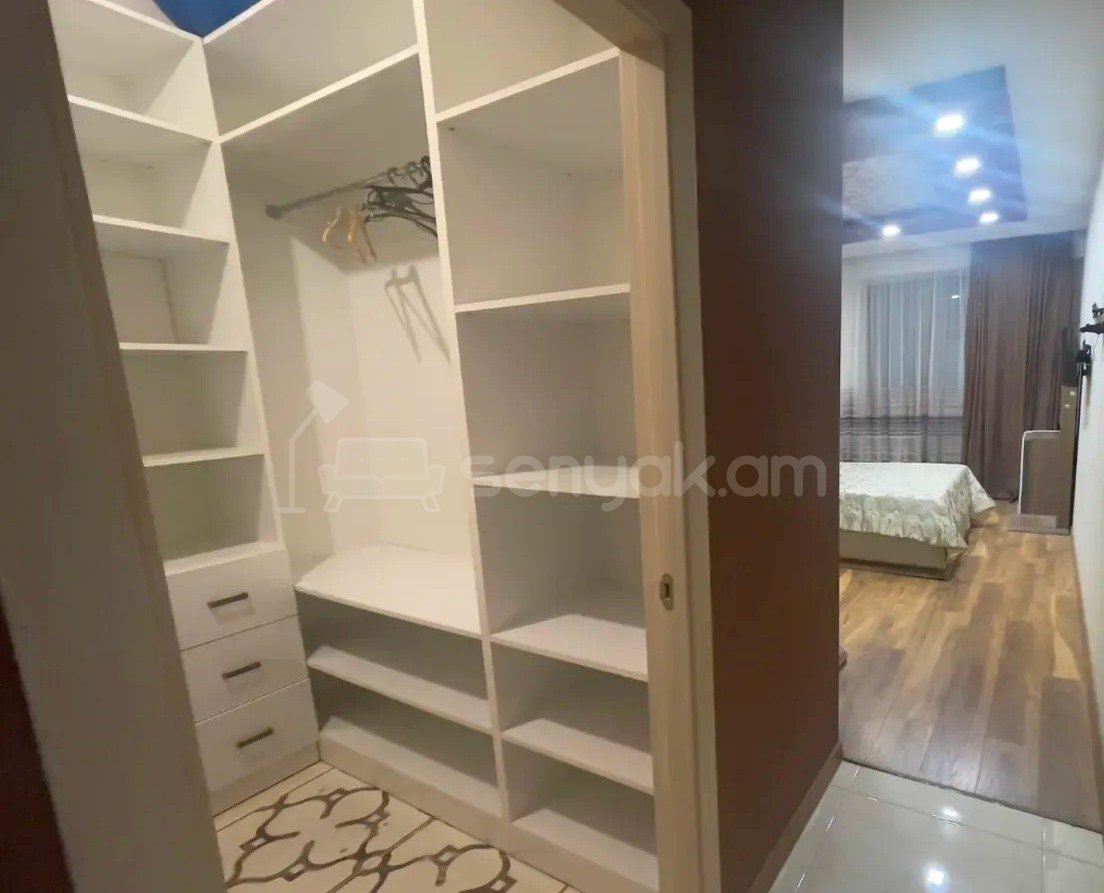 3 Սենյականոց Բնակարան Նորակառույցում, 135քմ, 4/12 հարկ, Դիզայներական Վերանորոգված