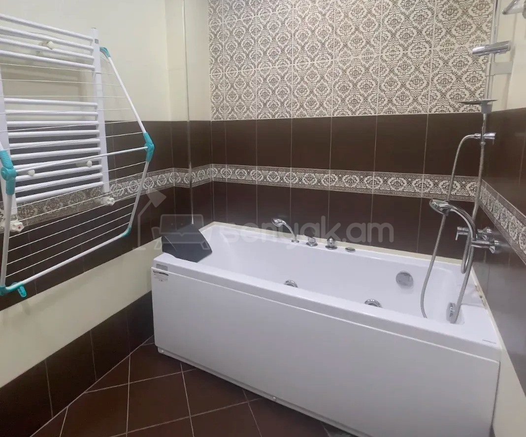 3 Սենյականոց Բնակարան Նորակառույցում, 135քմ, 4/12 հարկ, Դիզայներական Վերանորոգված