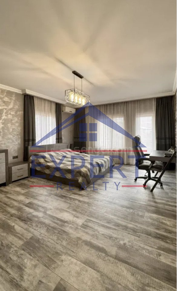 4 Սենյականոց Սեփական Տուն, 195քմ, Դիզայներական Վերանորոգված, Կահավորված, Ավտոտնակով