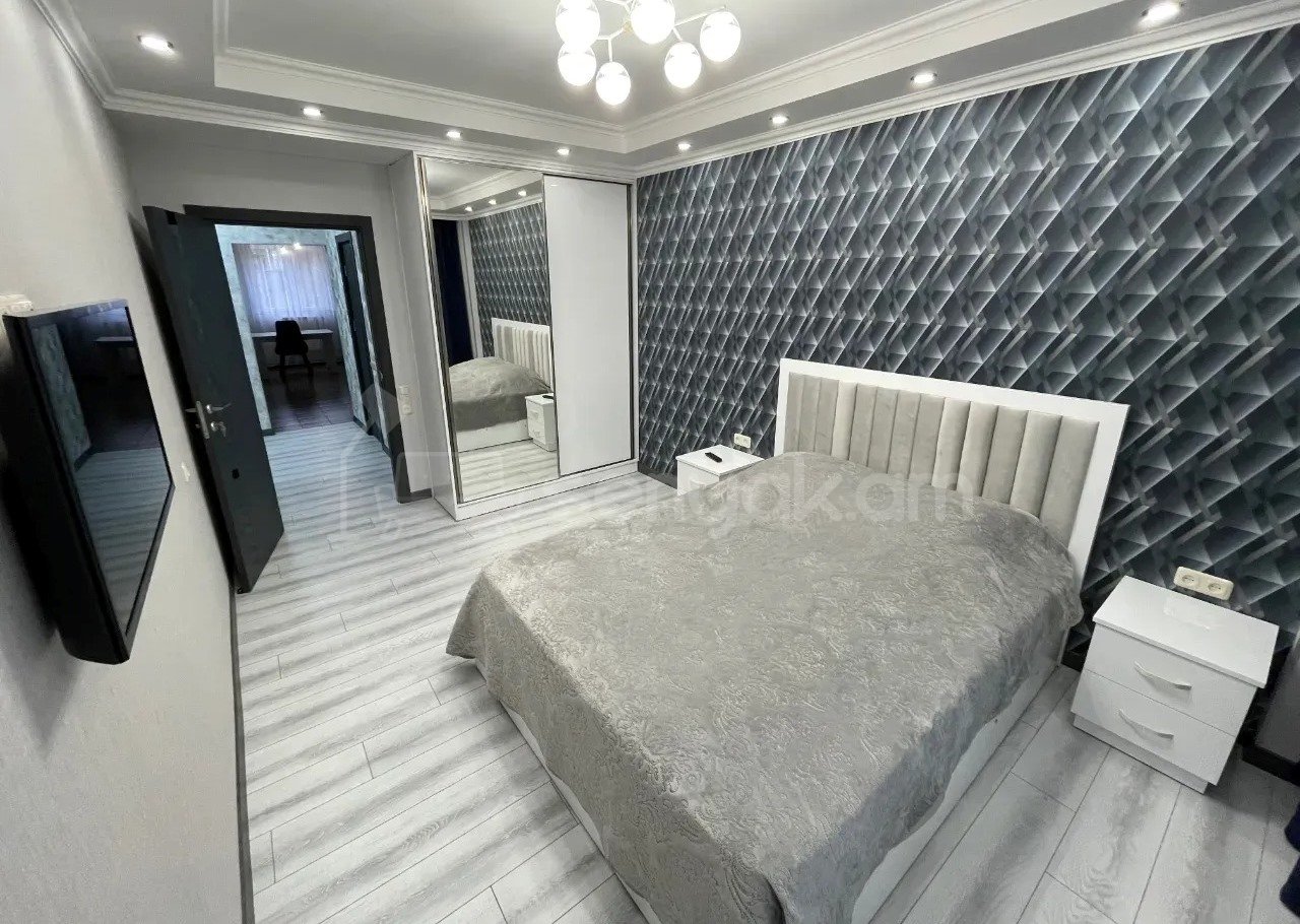 2 Սենյականոց Բնակարան, 65քմ, 4/9 հարկ, Դիզայներական Վերանորոգված, Կահավորված, Արևկող