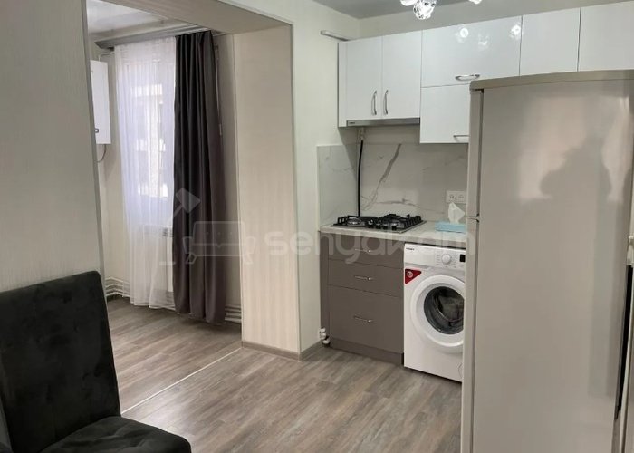 2 Սենյականոց Բնակարան Քարե Շենքում, 50քմ, 5/5 հարկ, Կապիտալ Վերանորոգված, Կահավորված, Արևկող