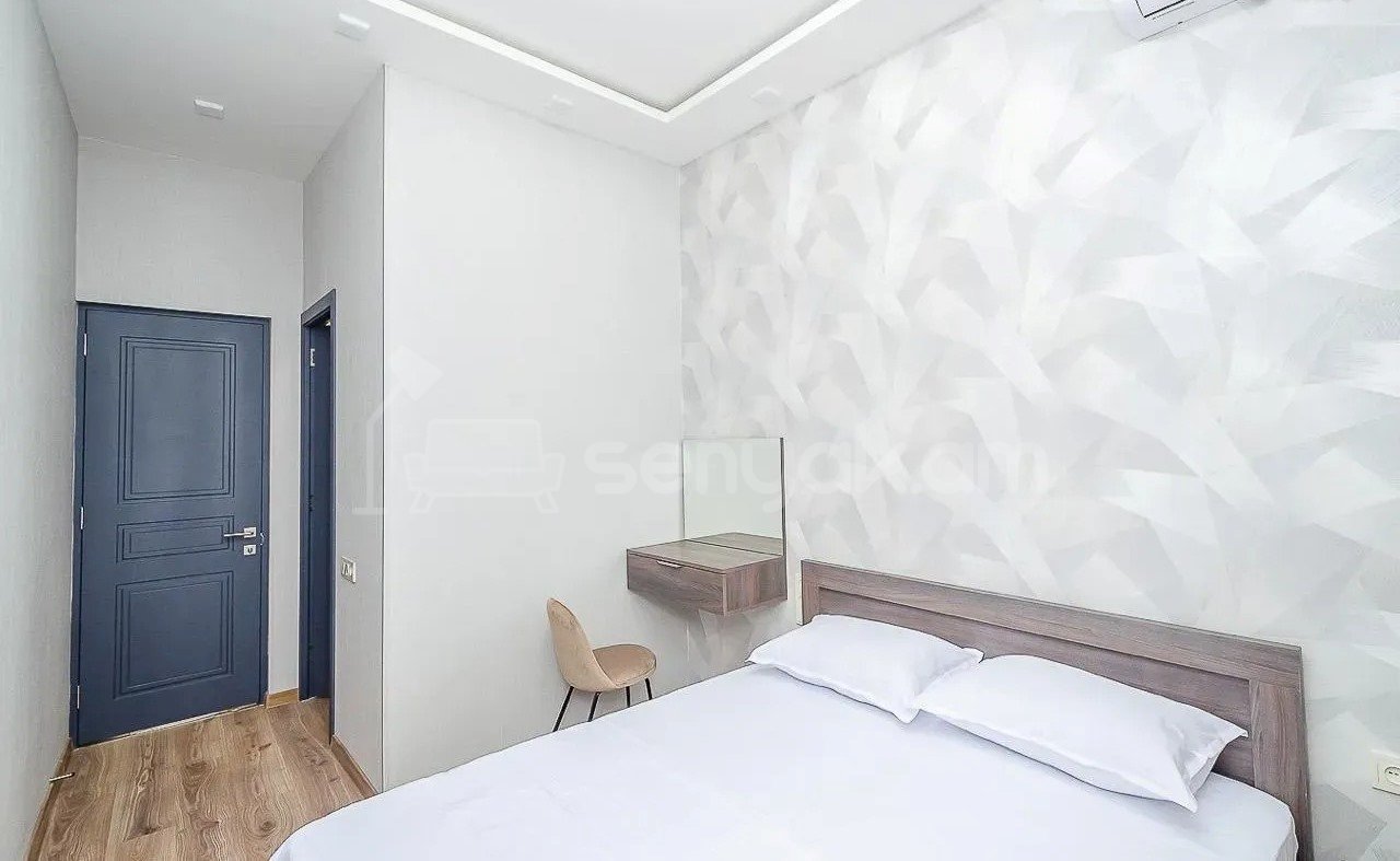 3 Սենյականոց Բնակարան Քարե Շենքում, 85քմ, 2/5 հարկ, Կապիտալ Վերանորոգված, Կահավորված, Արևկող