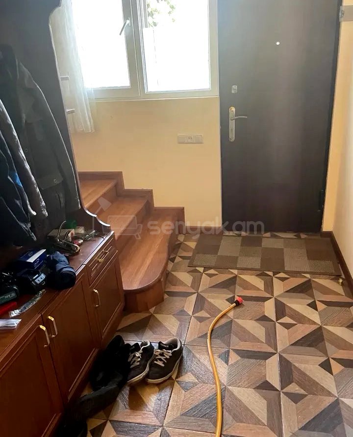 4 Սենյականոց Սեփական Տուն, 99քմ, Կապիտալ Վերանորոգված, Ավտոտնակով