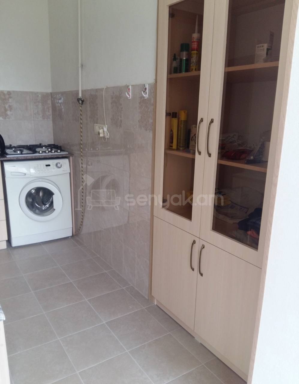 3 Սենյականոց Բնակարան Քարե Շենքում, 75քմ, 4/4 հարկ, Նորմալ Վիճակում, Կահավորված, Արևկող