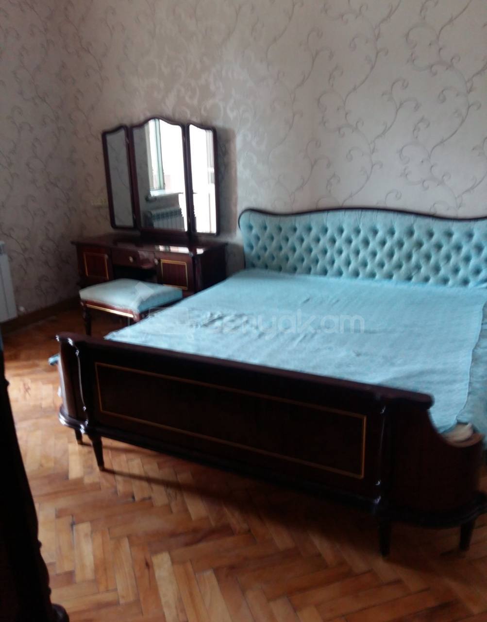 3 Սենյականոց Բնակարան Քարե Շենքում, 75քմ, 4/4 հարկ, Նորմալ Վիճակում, Կահավորված, Արևկող