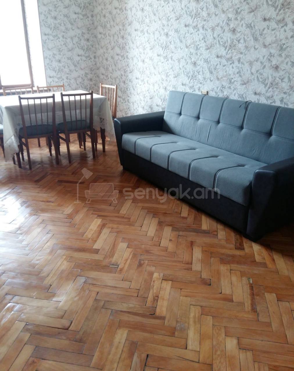 3 Սենյականոց Բնակարան Քարե Շենքում, 75քմ, 4/4 հարկ, Նորմալ Վիճակում, Կահավորված, Արևկող