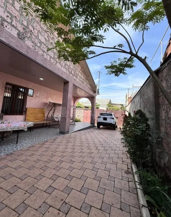 4 Սենյականոց Շքեղ Առանձնատուն, 163քմ, Ավտոտնակով