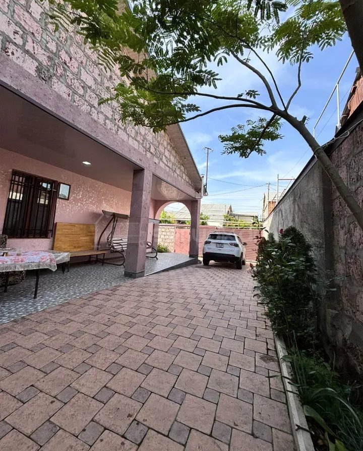 4 Սենյականոց Շքեղ Առանձնատուն, 163քմ, Ավտոտնակով