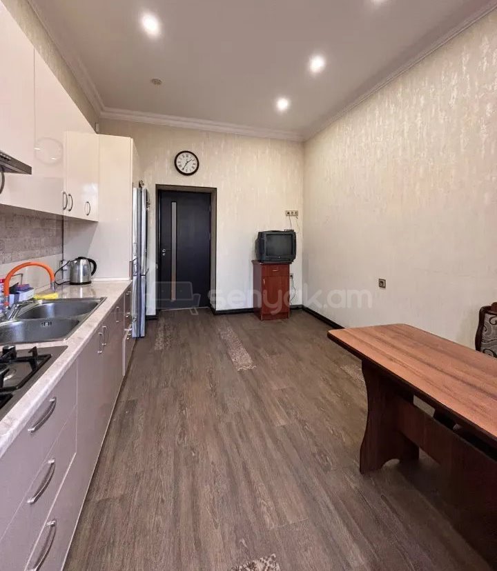 4 Սենյականոց Շքեղ Առանձնատուն, 163քմ, Ավտոտնակով