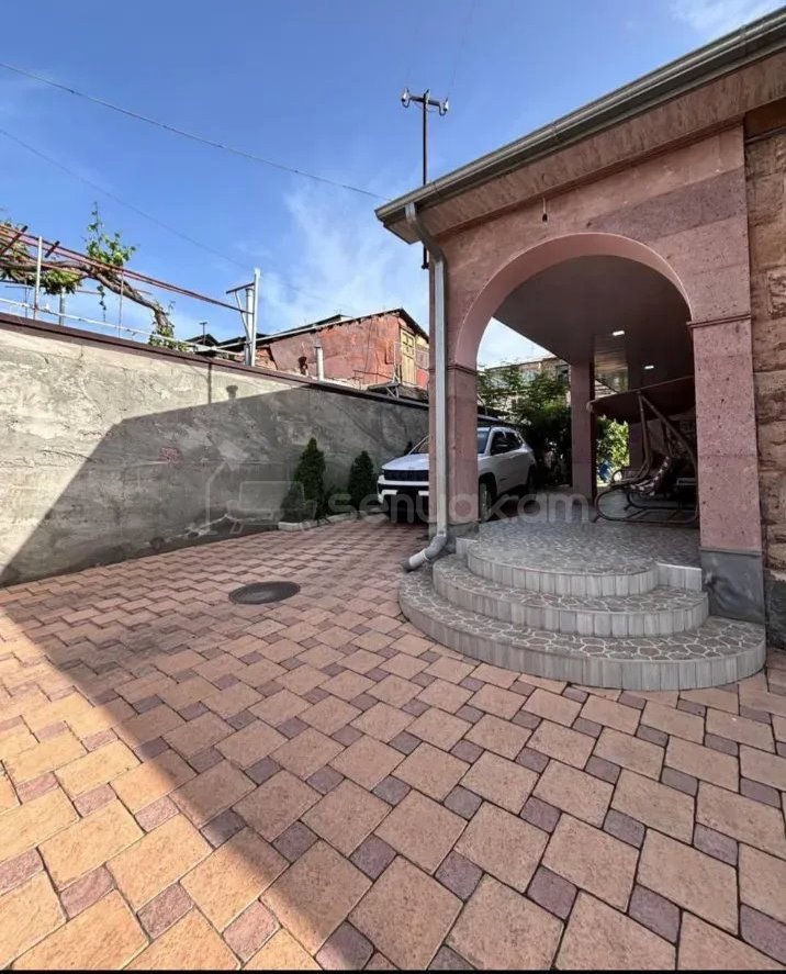 4 Սենյականոց Շքեղ Առանձնատուն, 163քմ, Ավտոտնակով