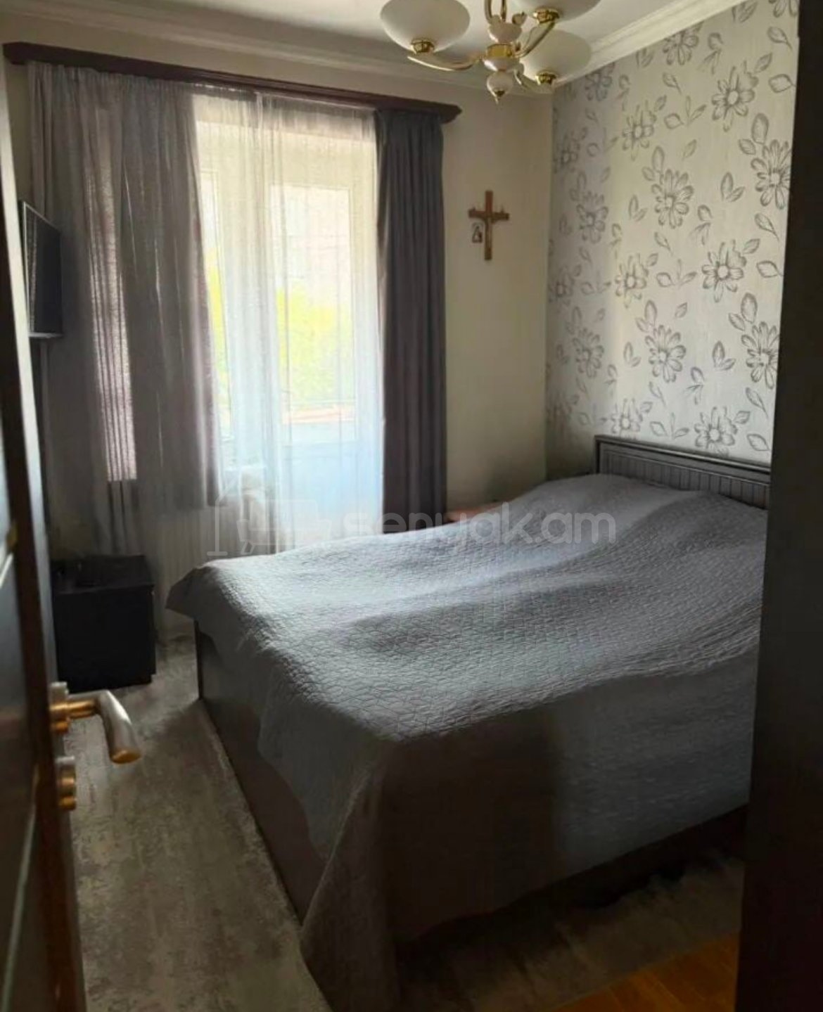 3 Սենյականոց Բնակարան Քարե Շենքում, 79քմ, 5/5 հարկ, Կապիտալ Վերանորոգված