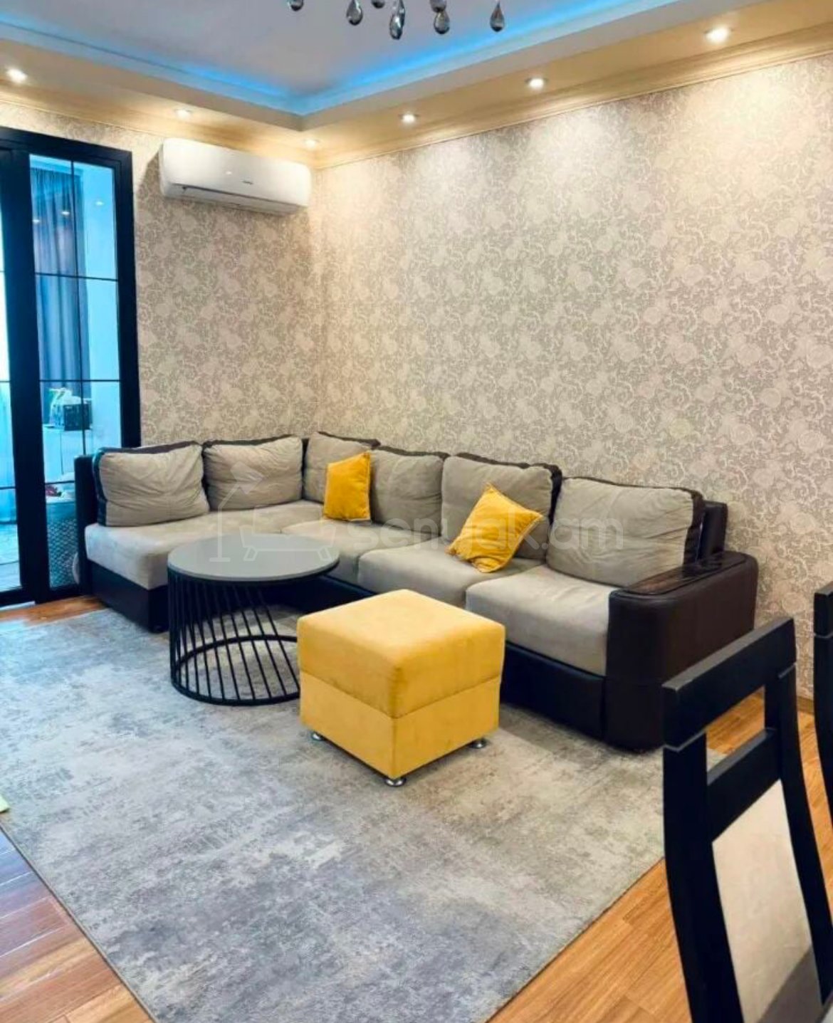 3 Սենյականոց Բնակարան Քարե Շենքում, 79քմ, 5/5 հարկ, Կապիտալ Վերանորոգված