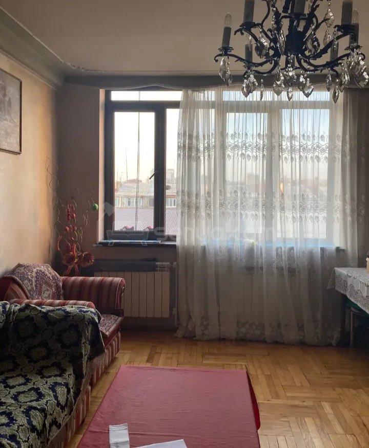 2 Սենյականոց Բնակարան Քարե Շենքում, 55քմ, 3/5 հարկ, Նորմալ Վիճակում, Կահավորված, Արևկող