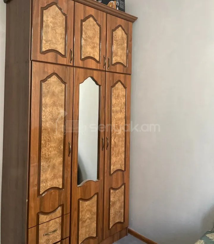 2 Սենյականոց Բնակարան Քարե Շենքում, 55քմ, 3/5 հարկ, Նորմալ Վիճակում, Կահավորված, Արևկող