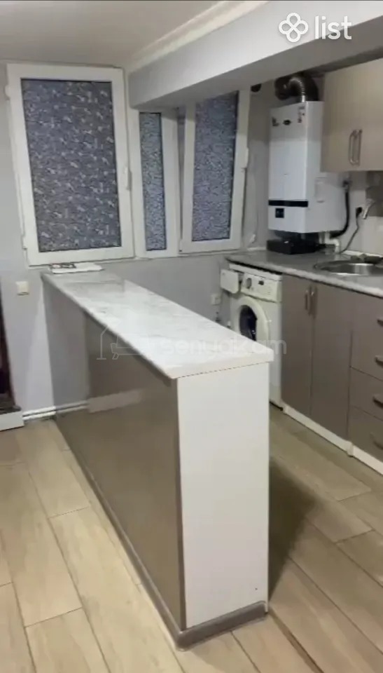 2 Սենյականոց Բնակարան Քարե Շենքում, 55քմ, 2/2 հարկ, Նորմալ Վիճակում, Կահավորված, Արևկող