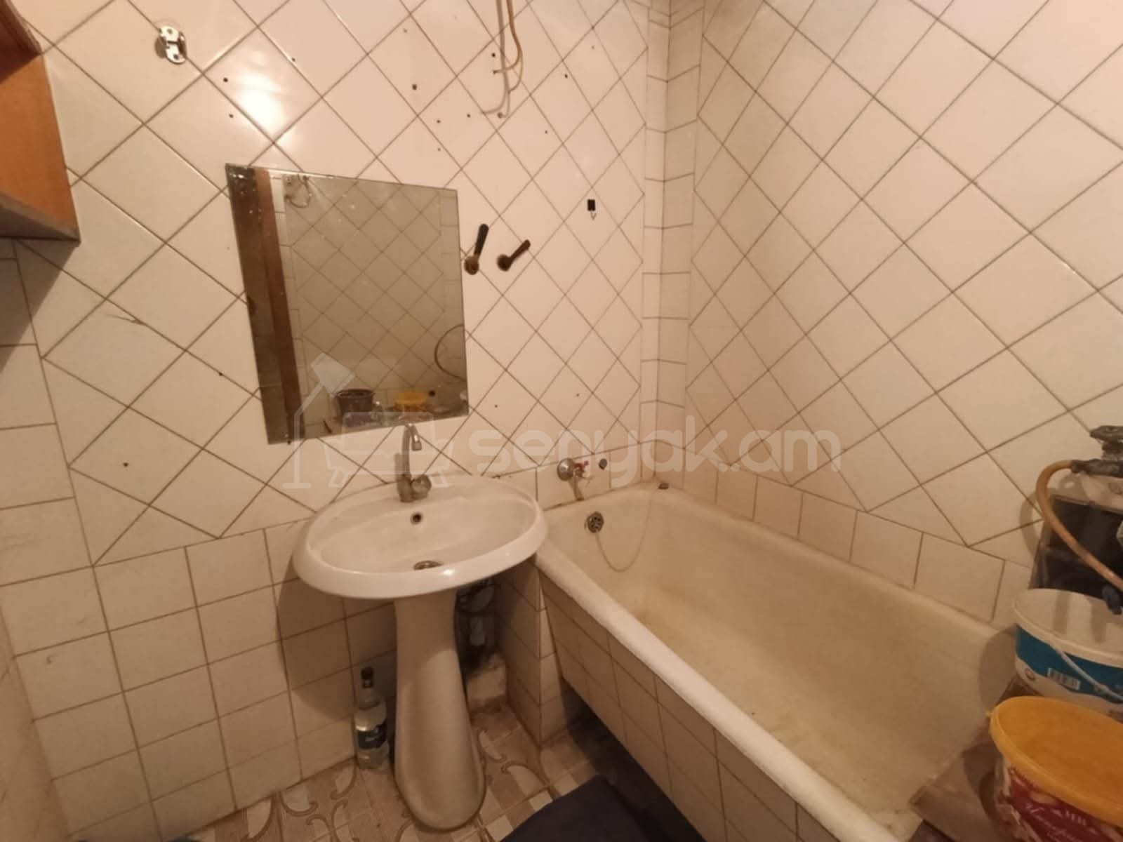 3 Սենյականոց Բնակարան, 72քմ, 4/9 հարկ, Նորմալ Վիճակում, Կահավորված, Արևկող