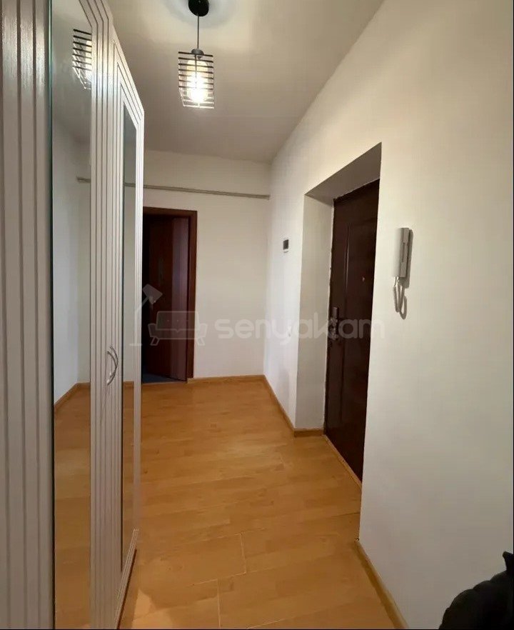 3 Սենյականոց Բնակարան, 73քմ, 9/14 հարկ, Նորմալ Վիճակում