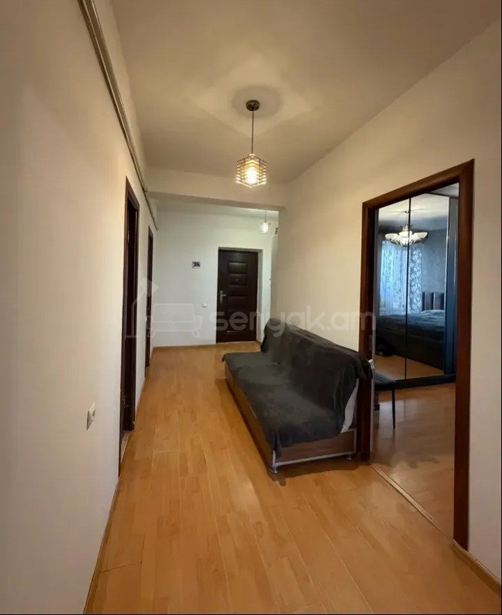 3 Սենյականոց Բնակարան, 73քմ, 9/14 հարկ, Նորմալ Վիճակում