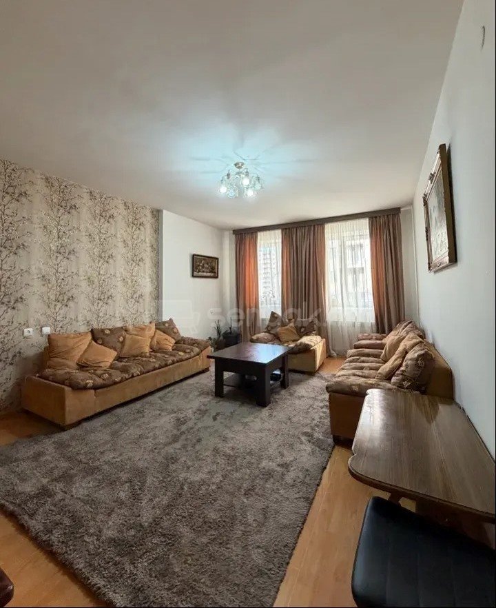 3 Սենյականոց Բնակարան, 73քմ, 9/14 հարկ, Նորմալ Վիճակում