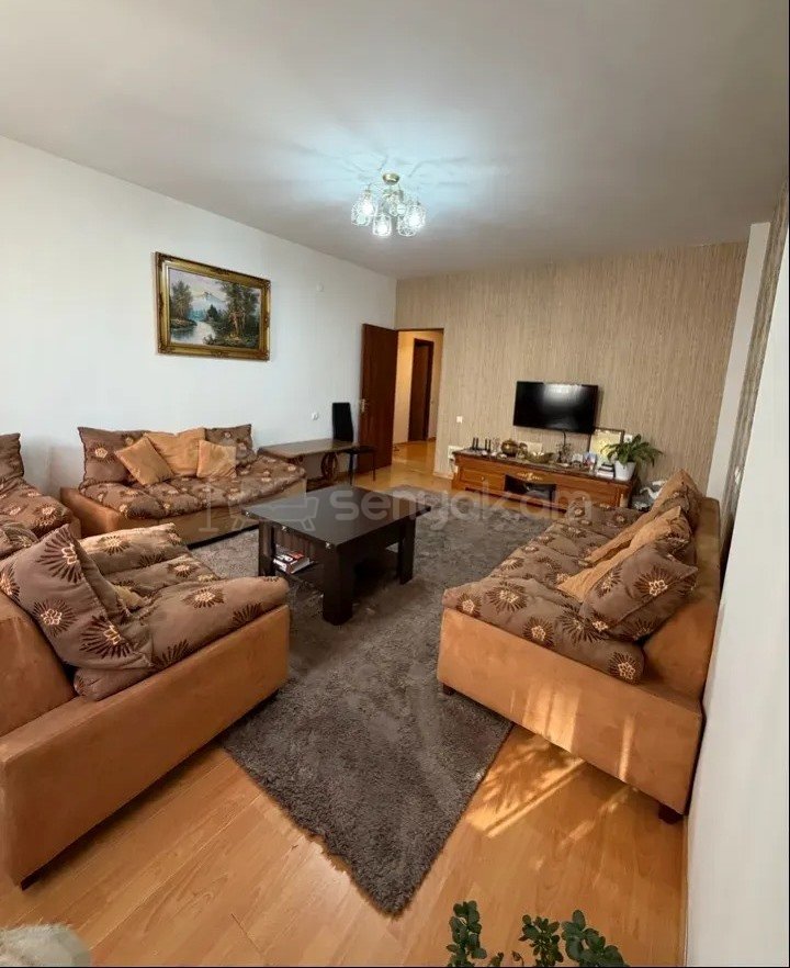 3 Սենյականոց Բնակարան, 73քմ, 9/14 հարկ, Նորմալ Վիճակում