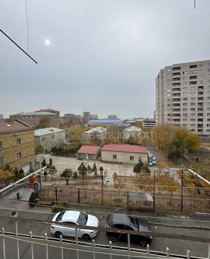 1 Սենյականոց Բնակարան, 32քմ, 3/5 հարկ, Նորմալ Վիճակում