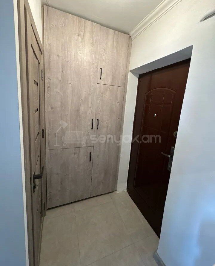 1 Սենյականոց Բնակարան, 32քմ, 3/5 հարկ, Նորմալ Վիճակում