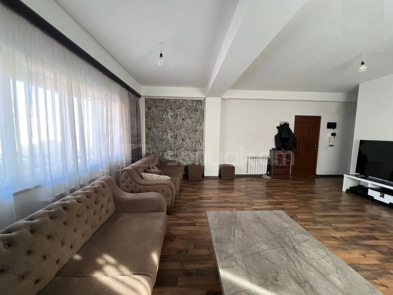 2 Սենյականոց Բնակարան Քարե Շենքում, 60քմ, 2/5 հարկ, Կապիտալ Վերանորոգված