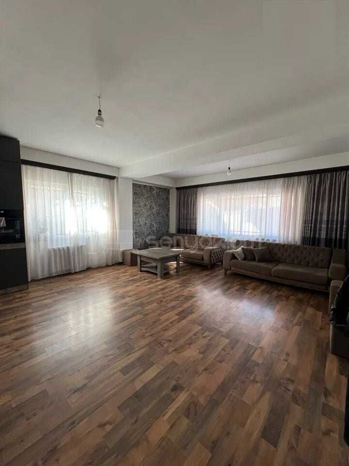 2 Սենյականոց Բնակարան Քարե Շենքում, 60քմ, 2/5 հարկ, Կապիտալ Վերանորոգված