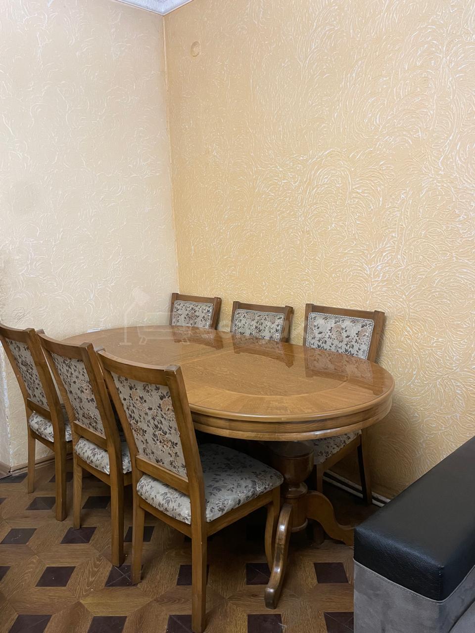 4 Սենյականոց Բնակարան Քարե Շենքում, 80քմ, 1/1 հարկ, Կոսմետիկ Վերանորոգված, Կահավորված, Արևկող