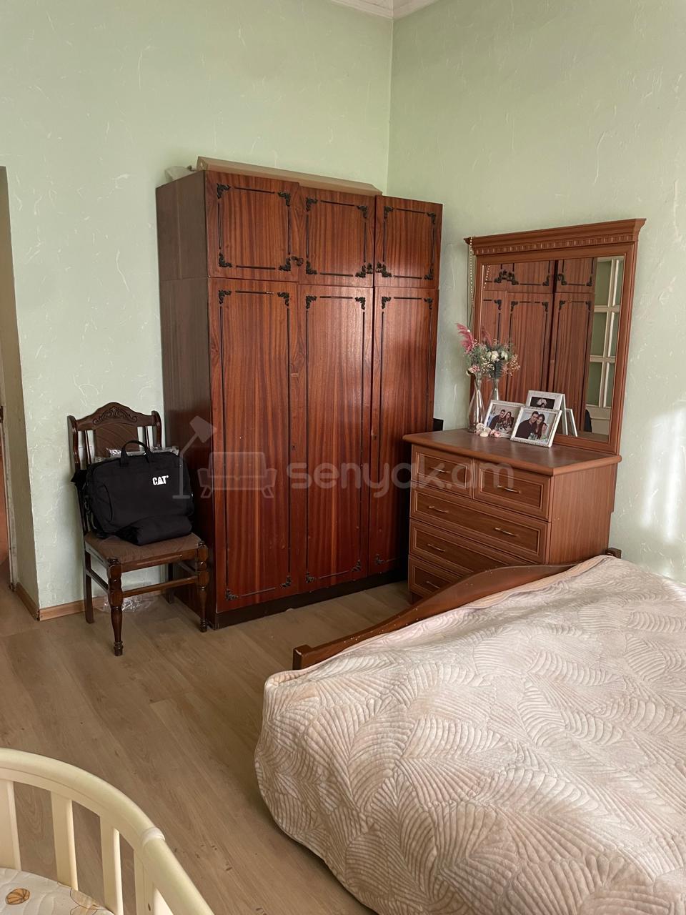 4 Սենյականոց Բնակարան Քարե Շենքում, 80քմ, 1/1 հարկ, Կոսմետիկ Վերանորոգված, Կահավորված, Արևկող