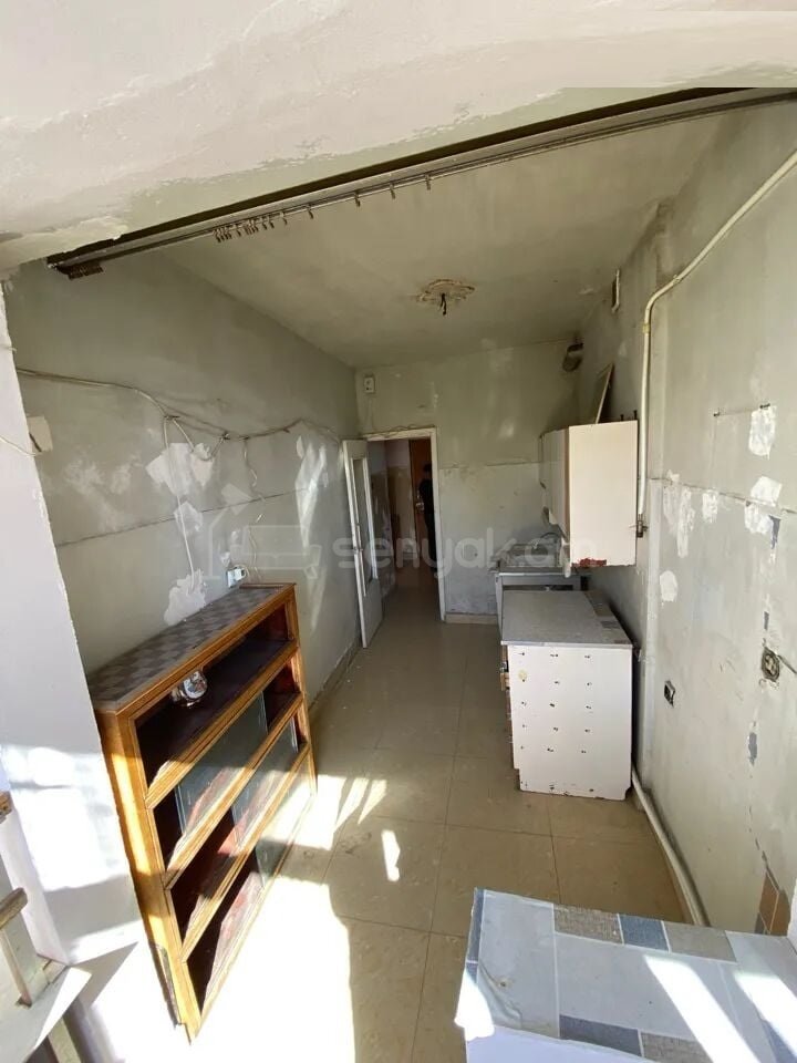 2 Սենյականոց Բնակարան, 48քմ, 3/9 հարկ, Պետական Վիճակում