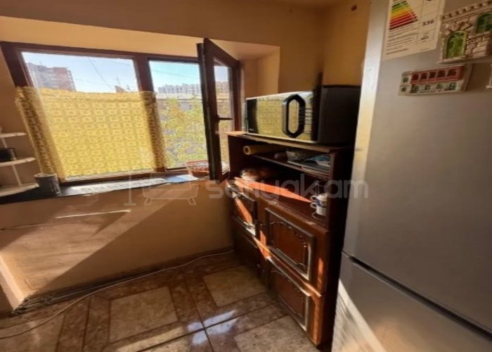 2 Սենյականոց Բնակարան Քարե Շենքում, 50քմ, 2/4 հարկ, Կոսմետիկ Վերանորոգված