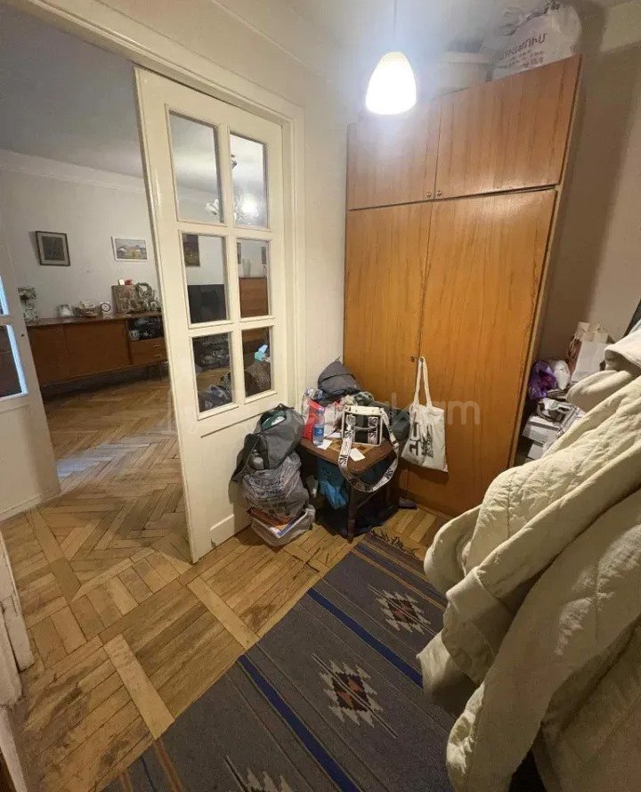 3 Սենյականոց Բնակարան Քարե Շենքում, 77քմ, 6/6 հարկ, Պետական Վիճակում