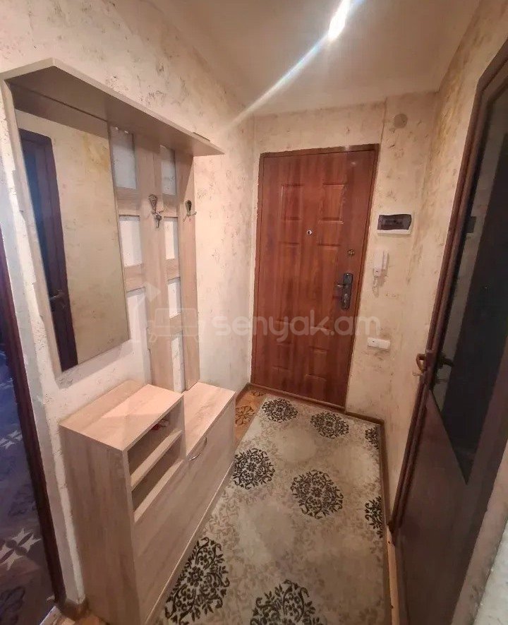 2 Սենյականոց Բնակարան Քարե Շենքում, 52քմ, 4/5 հարկ, Նորմալ Վիճակում