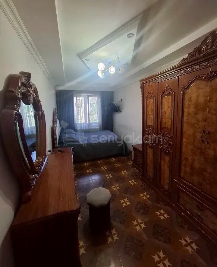 2 Սենյականոց Բնակարան Քարե Շենքում, 52քմ, 4/5 հարկ, Նորմալ Վիճակում