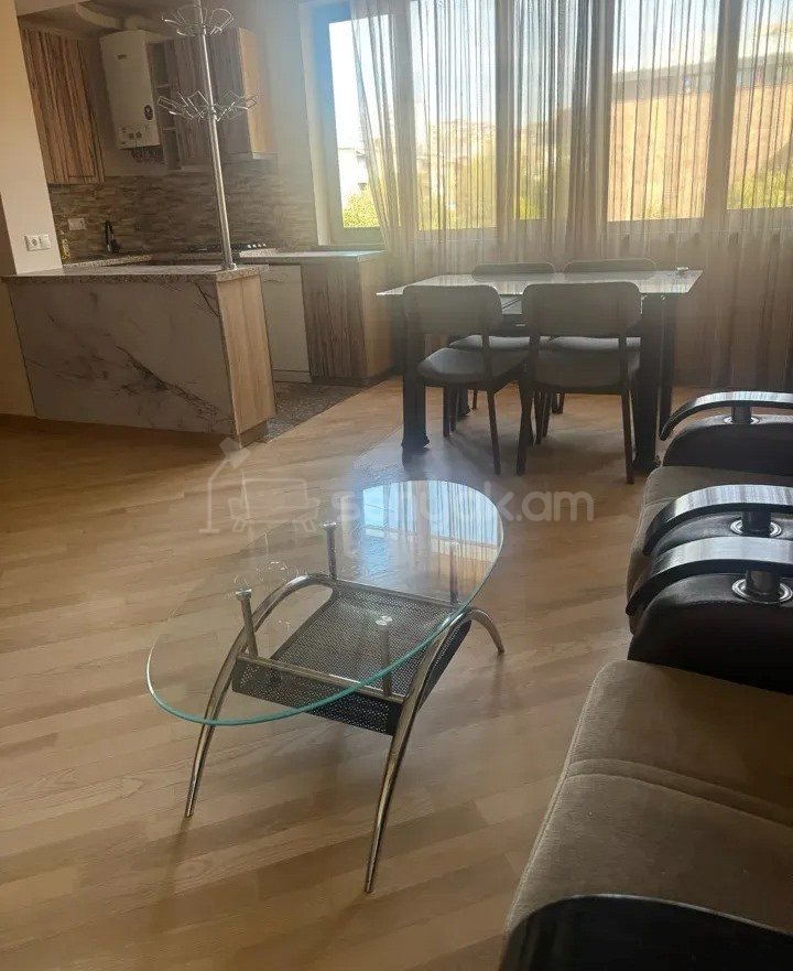 2 Սենյականոց Բնակարան Քարե Շենքում, 47քմ, 5/7 հարկ, Կապիտալ Վերանորոգված