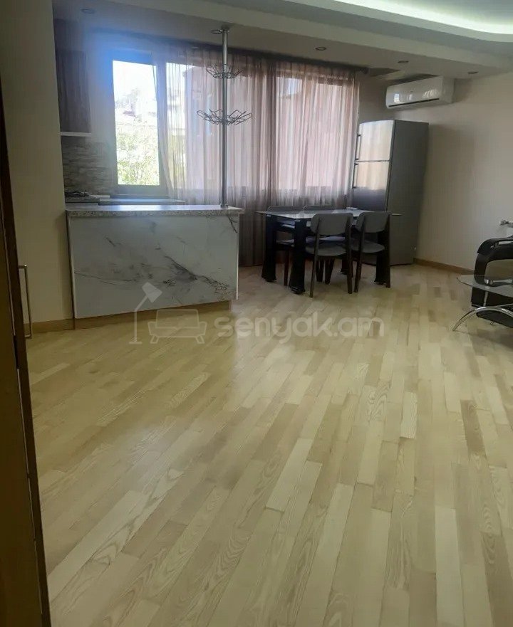 2 Սենյականոց Բնակարան Քարե Շենքում, 47քմ, 5/7 հարկ, Կապիտալ Վերանորոգված